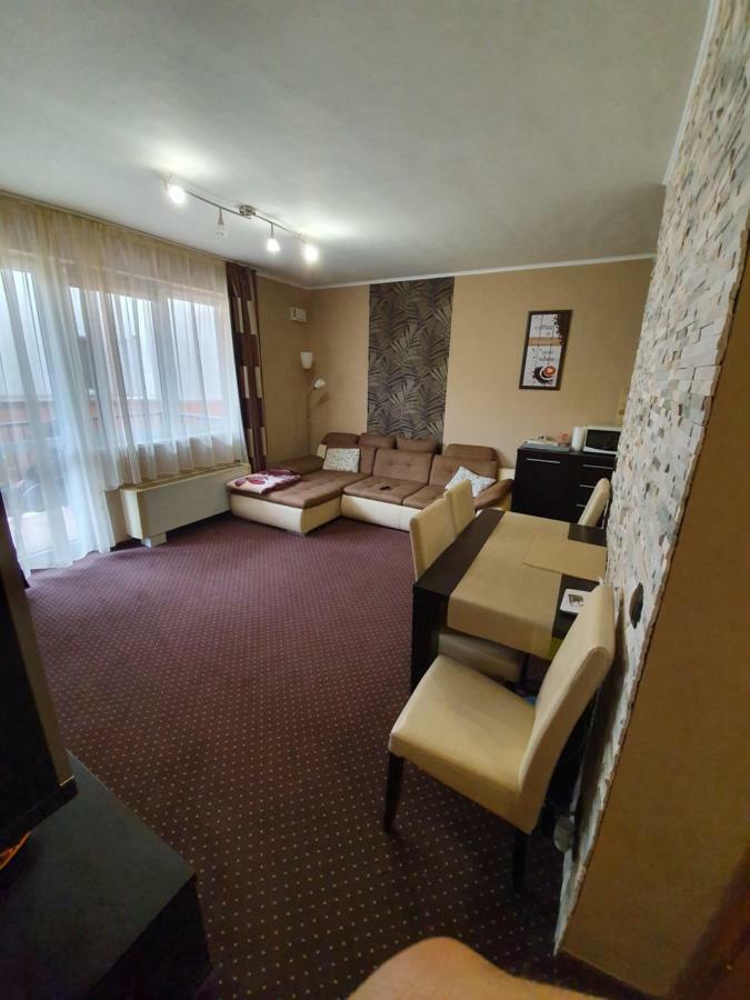 Апартаменты Baby Apartman Хайдусобосло Экстерьер фото