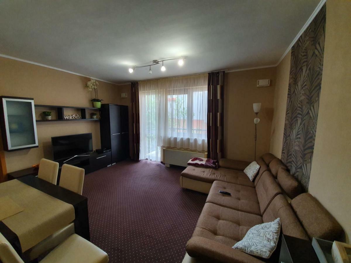 Апартаменты Baby Apartman Хайдусобосло Экстерьер фото